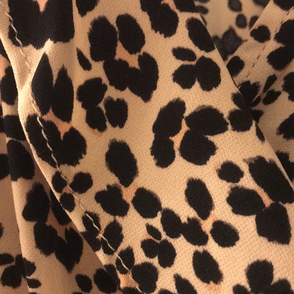 Gorgeous leopard print dress - Picture 3 of 5